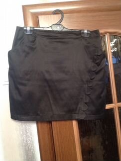 Юбка из плотного черного атласа