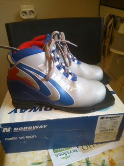 Лыжные ботинки 33р