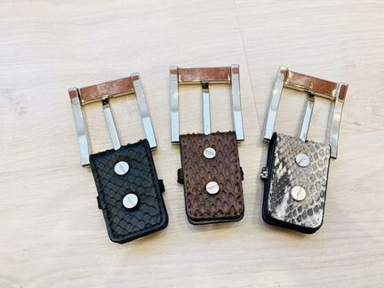 Пряжка для ремня с кожей питона никелированная