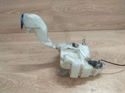 Бачок омывателя VW B Passat