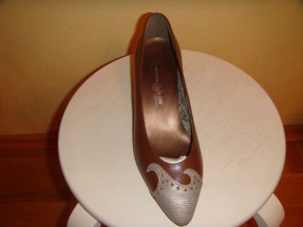 Туфли женские разные, новые - Италия, Германия