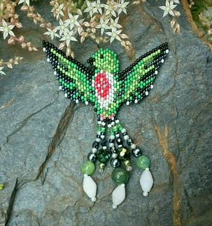 Брошь из бисера 