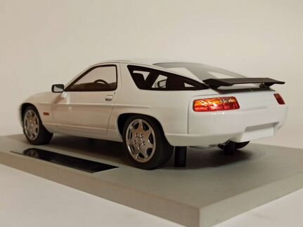 Porsche 928 Club Sport 1988 1:18 Ls Collectibles