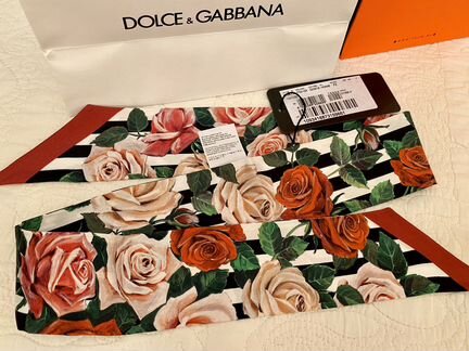 Шарф твилли Dolce Gabbana розы-полосы красный нов