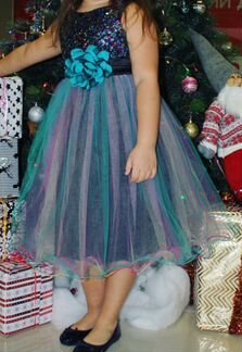 Платье детское праздничное