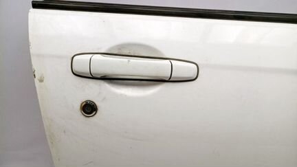 Дверь передняя правая правая Subaru Forester SG