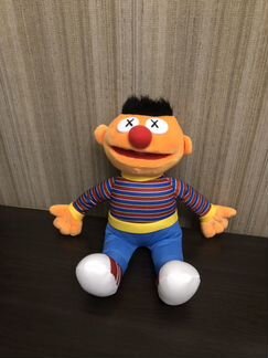 Игрушка Kaws Uniqlo