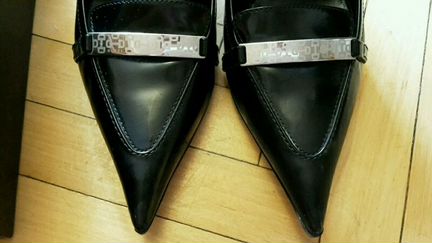 Туфли Cucci Гучи размер 38