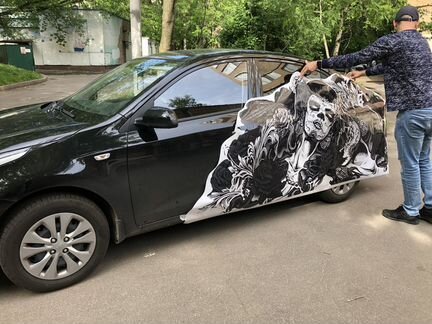 Наклейка на авто