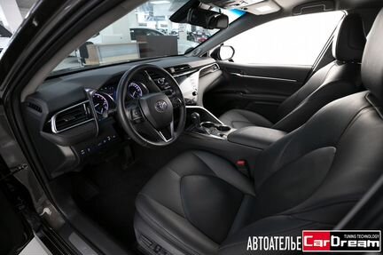 Сиденья кожаные новый салон Toyota Camry v70