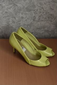 Туфли флуоресцентного цвета