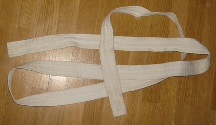 Кимано детское в комплекте с поясом и защитой