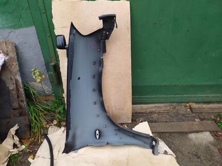 Крыло Mazda Tribute