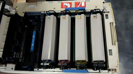 Цветной лазерный принтер Oki C7350