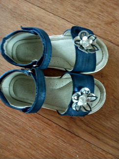 Босоножки 2 за 300