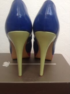 Новые оригинальные туфли 40 р