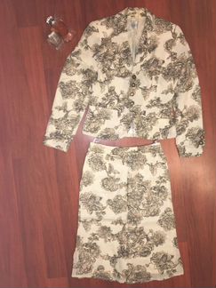 Костюм tuzzi шерстяной 44 размер рос