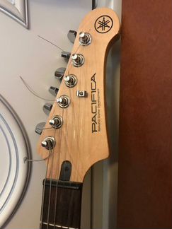 Yamaha Pacifica 012 электрогитара + комбик samick