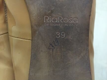 Бежевые балетки из натуральной лакированной кожи