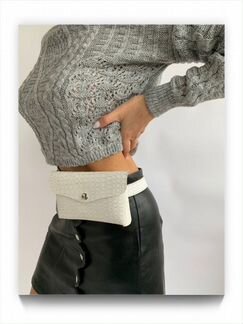 Свитер женский короткий