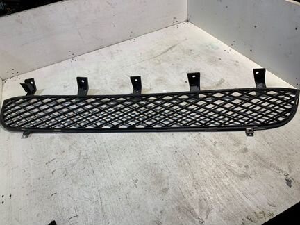Решетка бампера передняя Mitsubishi L200 KB