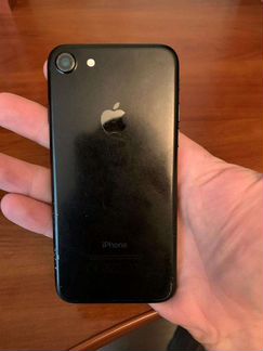 Телефон iPhone 7
