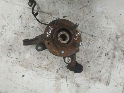 Поворотный кулак правый Kia Ceed 06-10