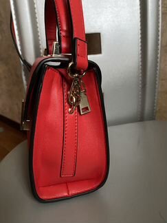 Сумка кросс боди красного цвета