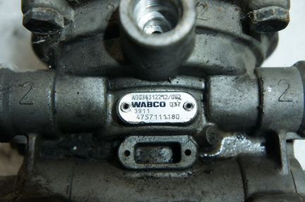Регулятор тормозных усилий wabco 4757111180