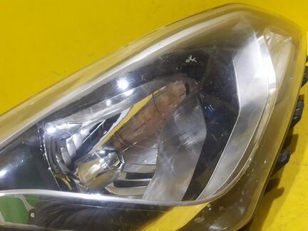 Фара правая Hyundai Solaris 1 2014-2017 921024L600