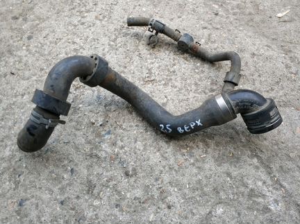 Патрубок радиатора VW Туарег 2.5 дизель 2003-2010