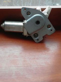 Моторчик стеклоподъемника без троса