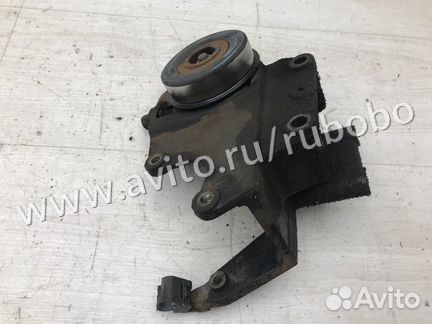 Кронштейн насоса гур Mitsubishi Galant 8 USA 4G64