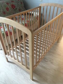 Кроватка детская