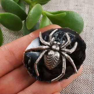 Брошь Паук черный срез агата