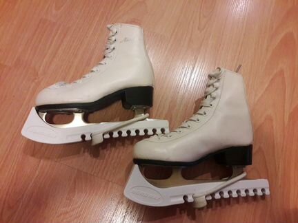Коньки фигурные р. 30 по стельке 19 см